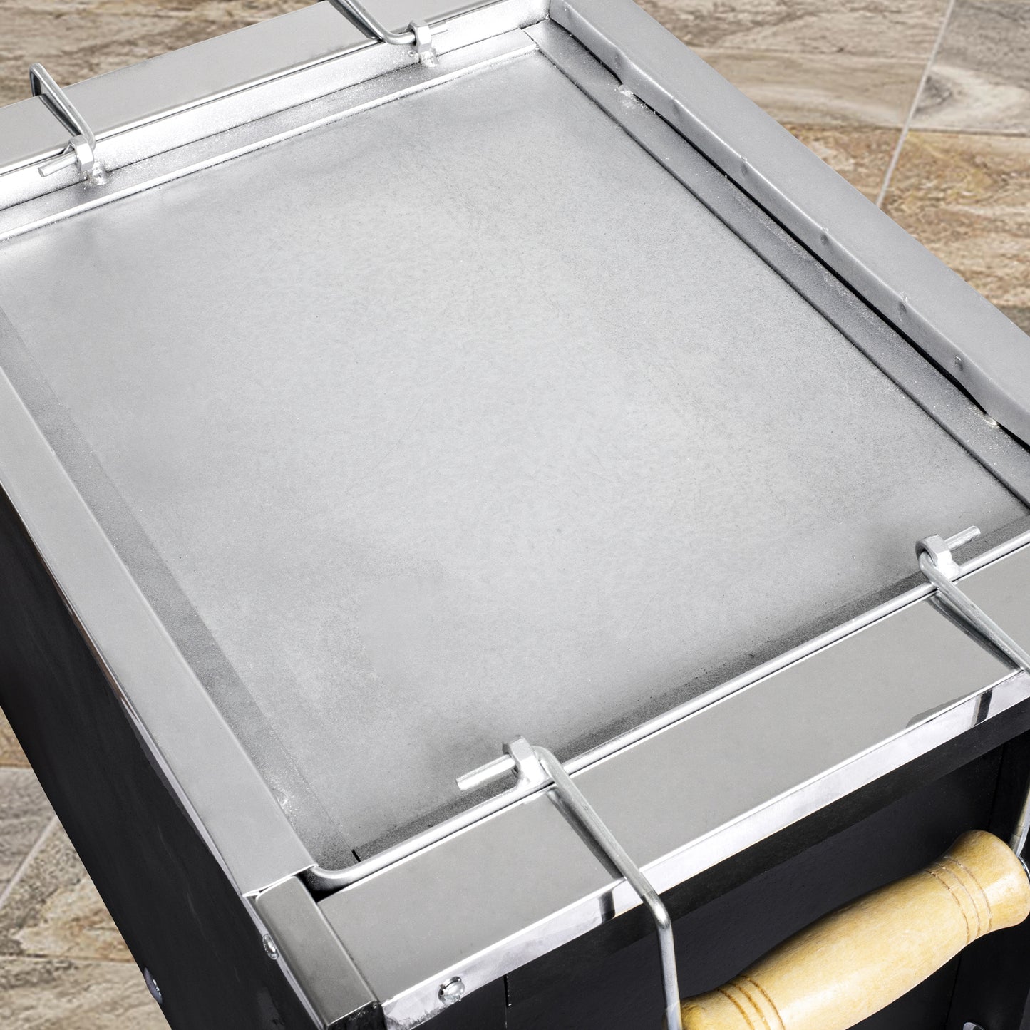 Caja China Mini Inoxidable Black con parrilla de varillas