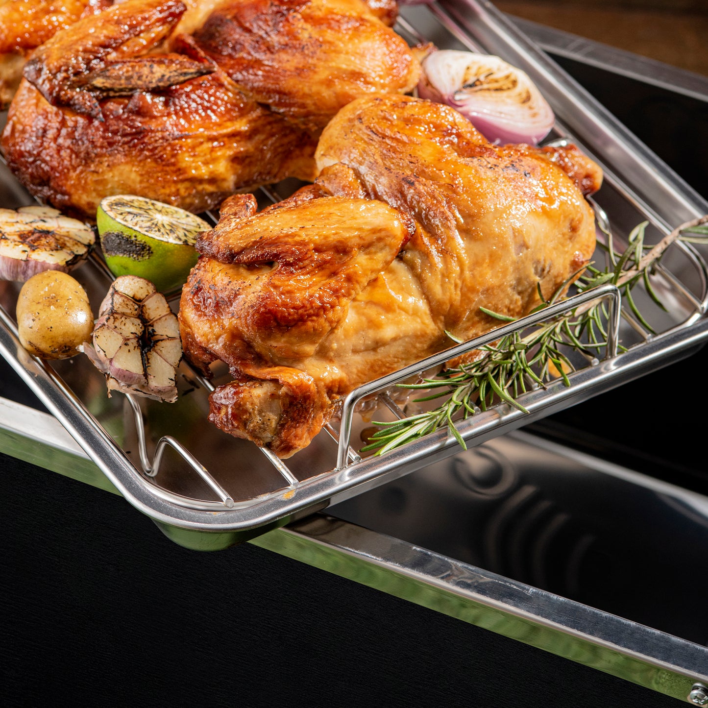 Caja China Mini Inoxidable Black con parrilla de varillas
