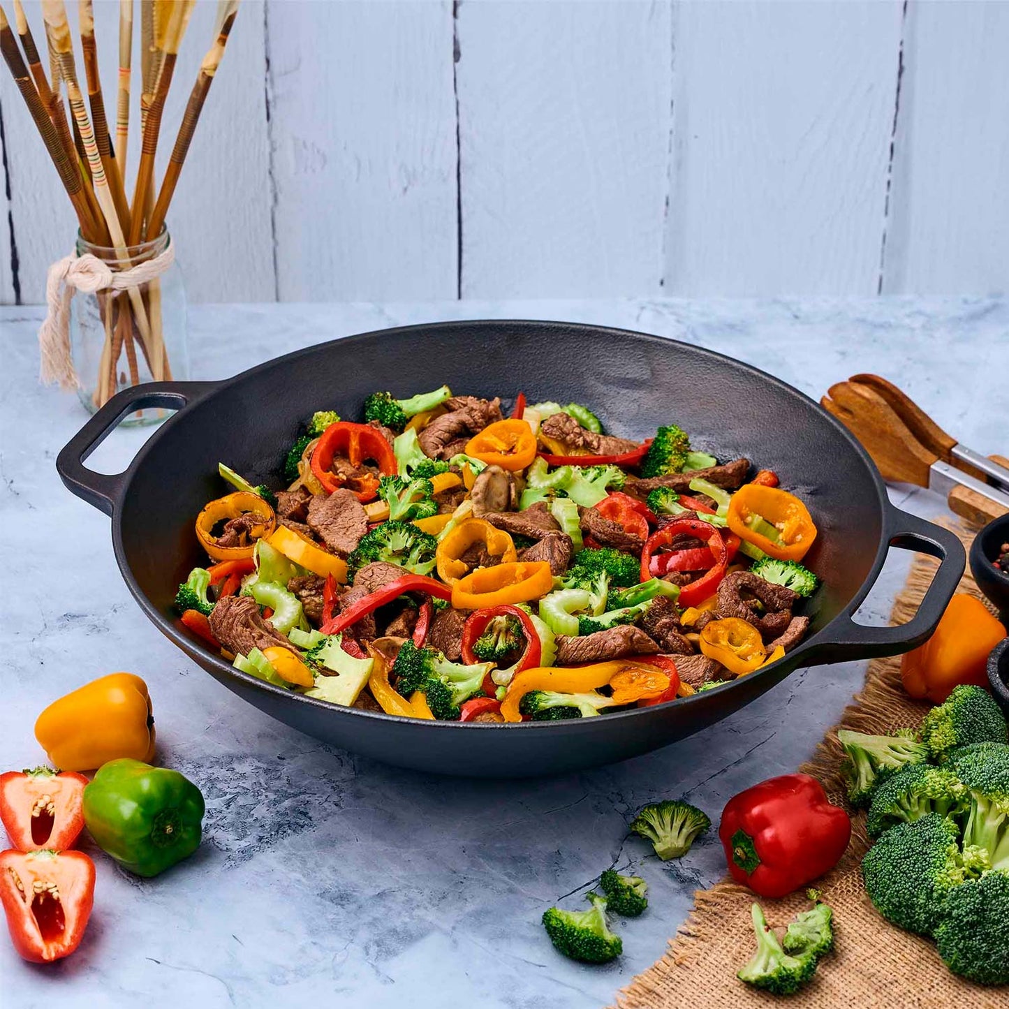 Sartén Wok de 35.5 cm de Hierro Fundido Esmaltado Victoria